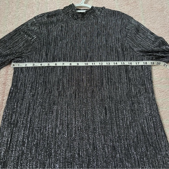 Chicos Elegant Black Metallic Women's Top Size 1(8) - Picture 7 of 12